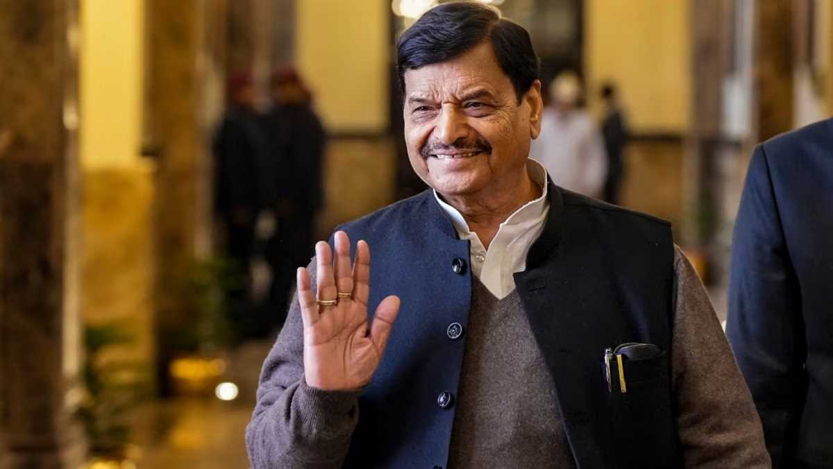 यूपी विधानसभा में शिवपाल का पलटवार, कहा- आपके उपमुख्यमंत्री देंगे गच्चा यूपी विधानसभा में शिवपाल का पलटवार, कहा- आपके उपमुख्यमंत्री देंगे गच्चा